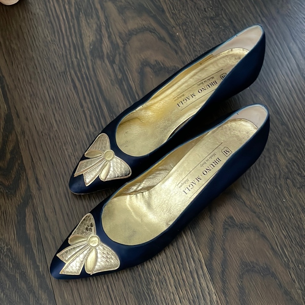 Bruno Magli Vintage Bow Shoes